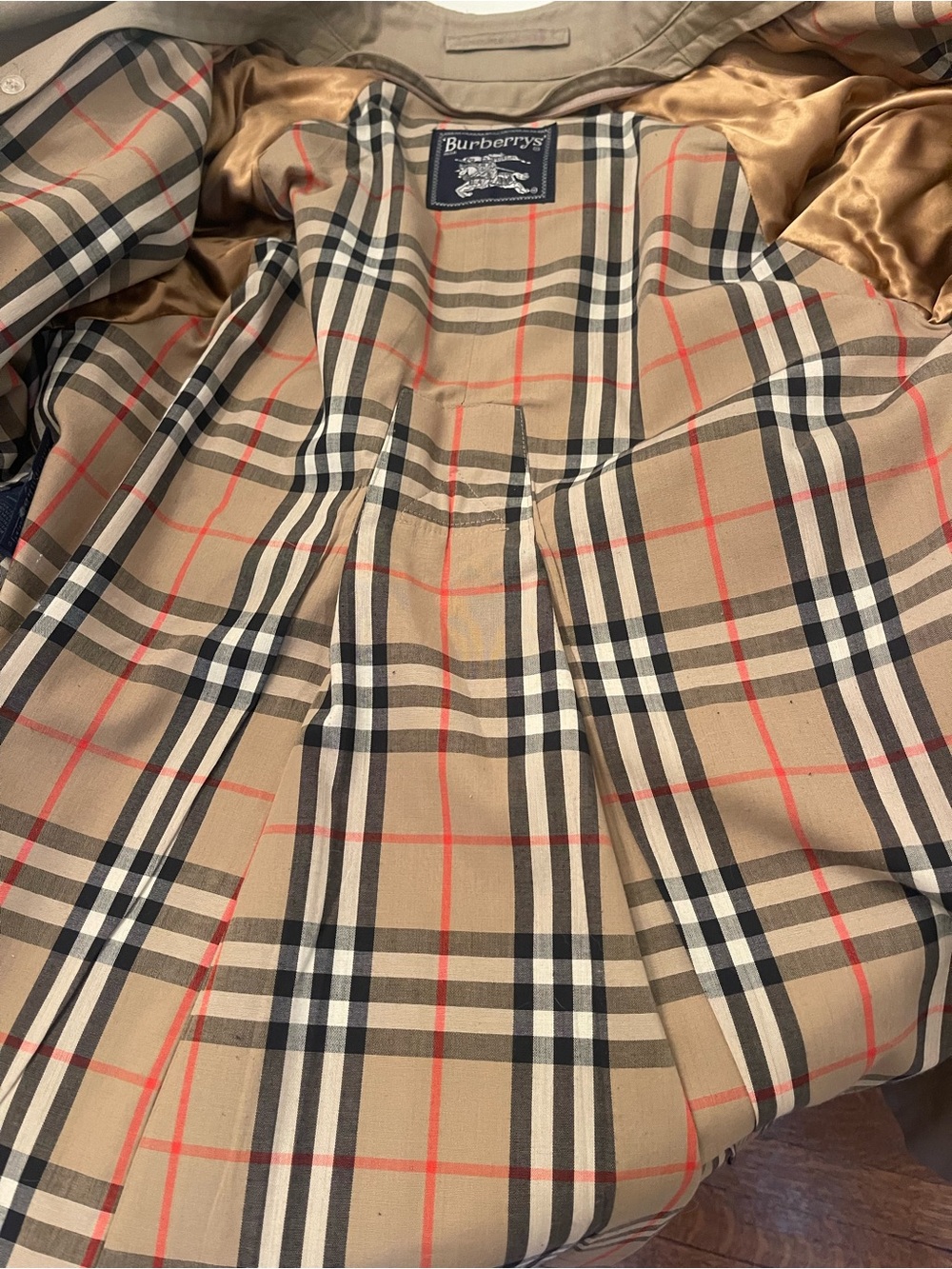 Burberry Khaki Double-Breasted Trench Coat with Waist Belt - Picture 8 of 16